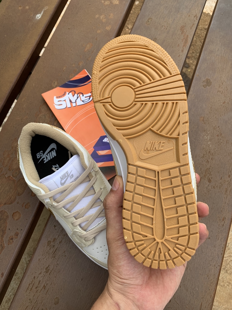 Nike sb cheap preto e dourado