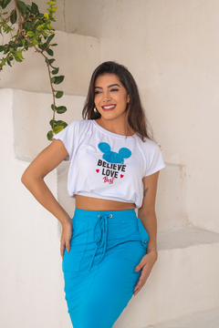 CROPPED DE MALHA BELIEVE LOVE BEST - BRANCO/AZUL - Miss Pink