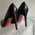 LOUBOUTIN Scarpin Preto na internet