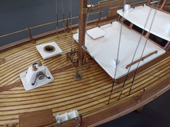 Yacht Bruma 1:43 KIT para montar - nauticurso