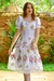 Vestido Midi Branco com Flores Bordadas