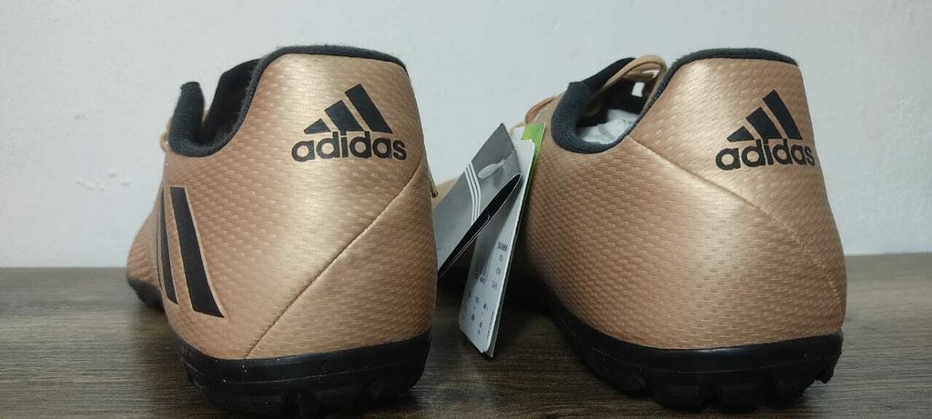 Chuteira Adidas Messi