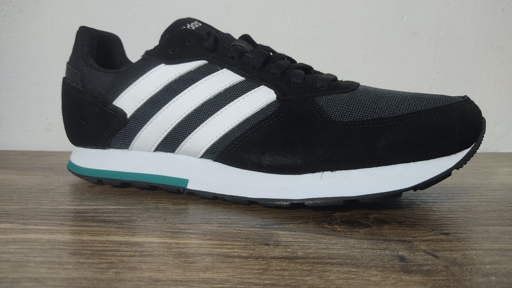 Tenis adidas 8k Masculino