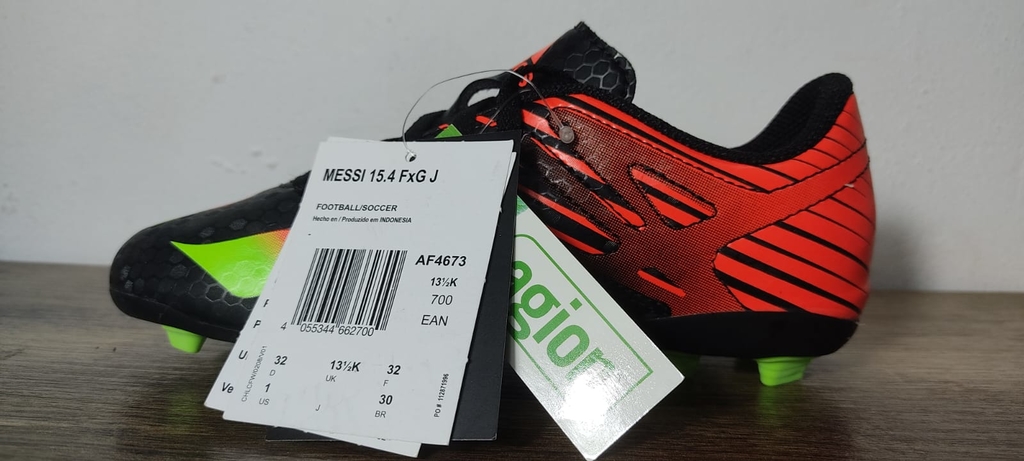 Chuteira Adidas Messi 15.4 FxG