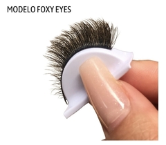 Cílios Modelo Fox Eyes na internet