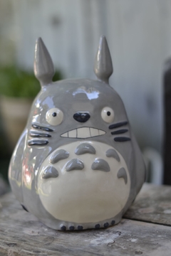 TOTORO GRANDE - maceta- KEMOSION ( a pedido)