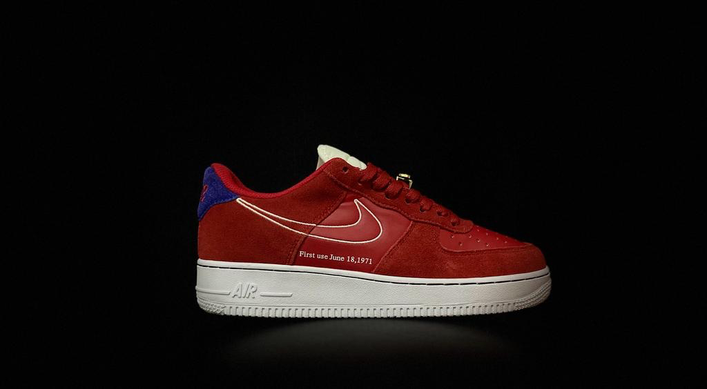 Zapatillas Nike Air force color rojo
