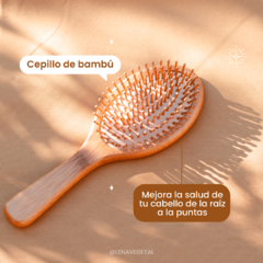 CEPILLO PARA EL CABELLO DE BAMBÚ Ovalado - Calidad Premium -