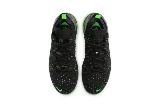 Lebron hotsell 18 dunkman