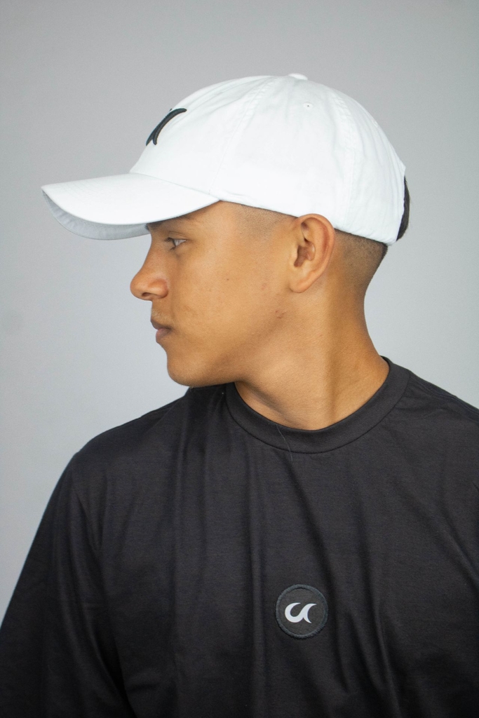 White nike on sale dad hat