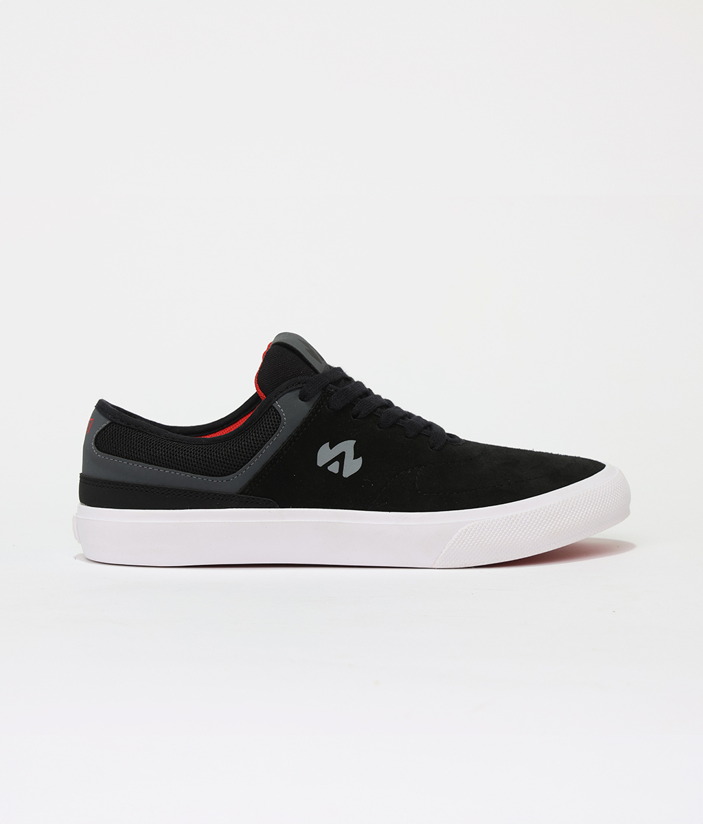 Zapatillas negras y rojas hotsell