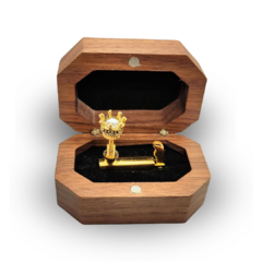 Micro afinador de Luxo (Violino) Coroa Real - Dourado e Pedra Branca