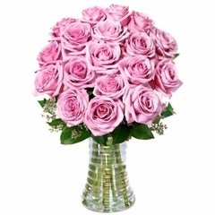 Luxuosas 24 Rosas Lilás no Vaso