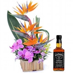 Flores Itacoatiara y Jack Daniel's