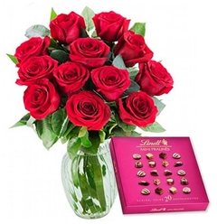 Vaso 12 Luxuosas Rosas Colombianas Red e Box Lindt Pralines