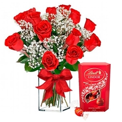Vase with 12 Luxury Export Red Roses and Lindt Box