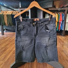 BERMUDAS FAMAR NEGRO GASTADO JEAN ROTO