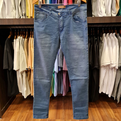 PANTALONE JEAN FAMAR SEMI CHUPIN LOCALIZADO