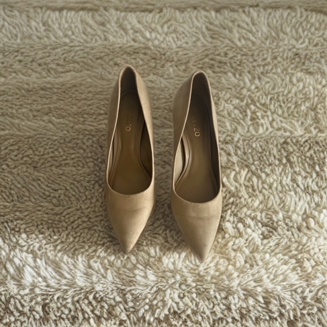 Scarpin cinza cheap arezzo