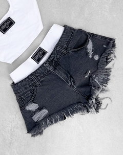 SHORT THREE (GRIS)