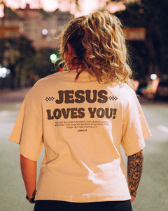 T-SHIRT - JESUS LOVES ME - comprar online