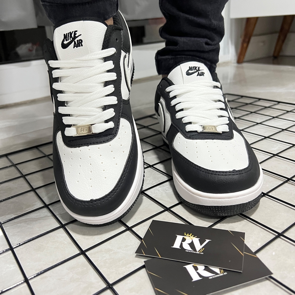 Air force 1 07 lv8 best sale black toe