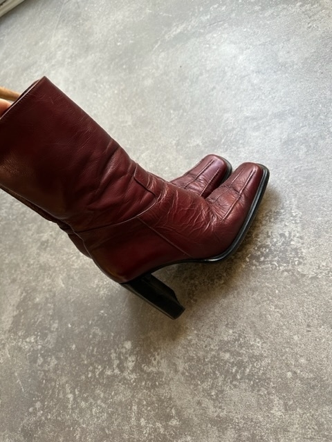 Cherry botas hotsell