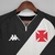 Camisa preta do Vasco da Gama, modelo I 22/23, com detalhes em branco e vermelho, incluindo o logo da Kappa e a cruz de Malta do clube.