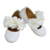 Zapatos blancos con broche y flores-Libélula