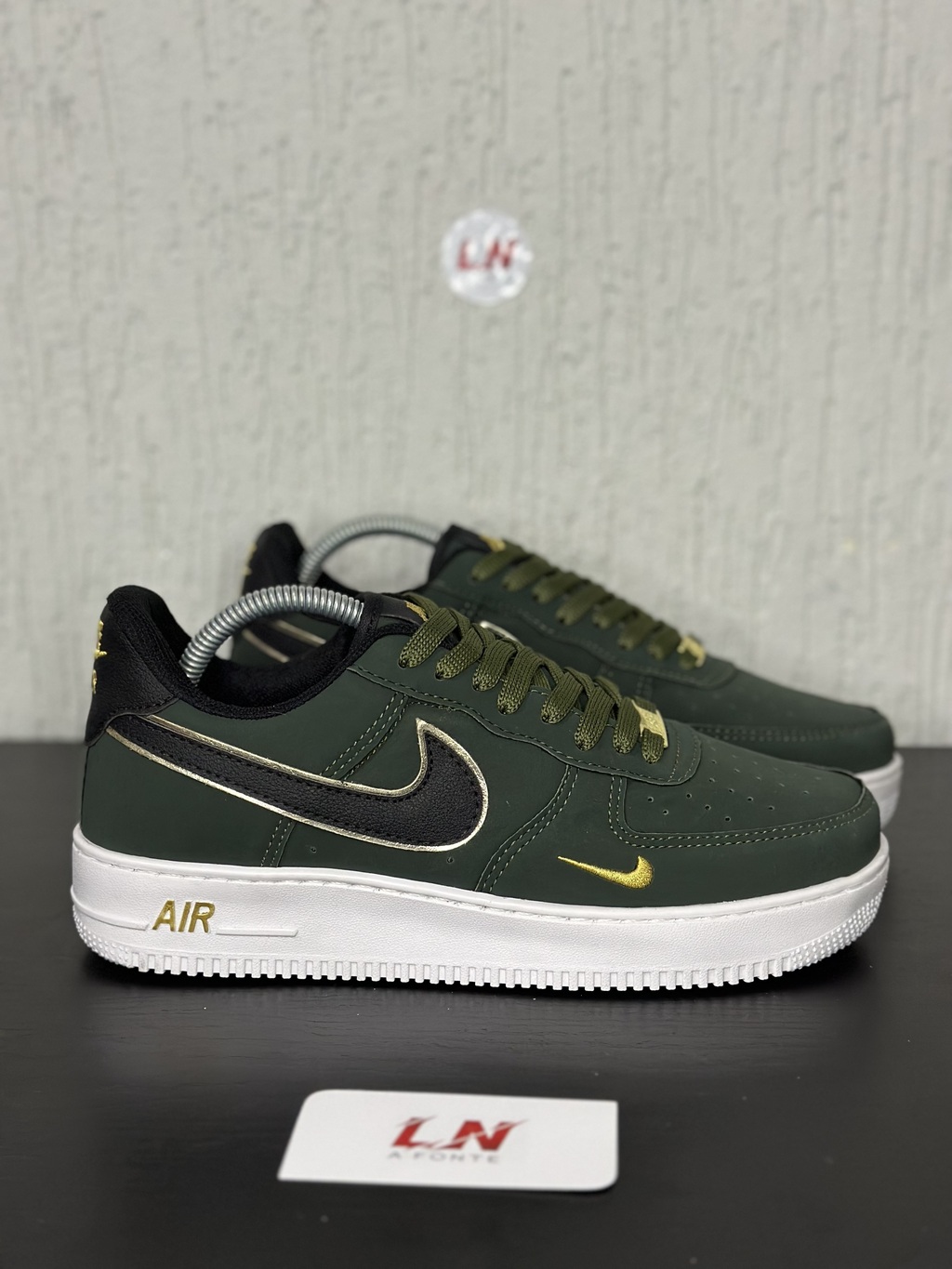 NIKE AIR FORCE 1 VERDE MILITAR Comprar em LN A FONTE