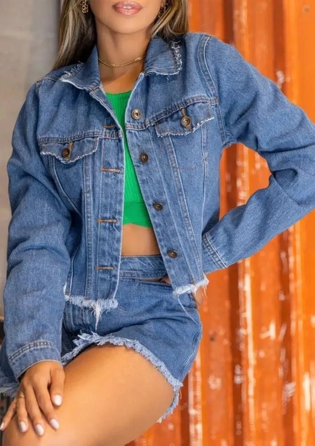 Jaqueta jeans elegante, modelo, influencer, blogueira, chique, lindo