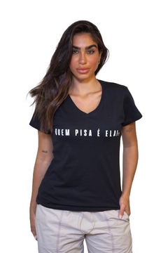 Camisa Feminina Quem Pisa É Ela Preta - comprar online