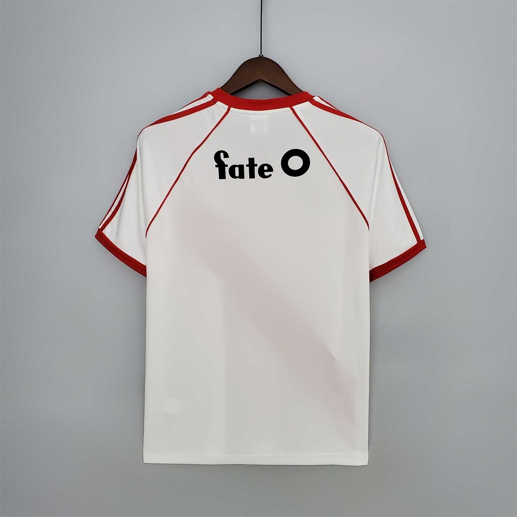 Camiseta river 1986 hotsell