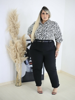 calça alfaiataria plus size