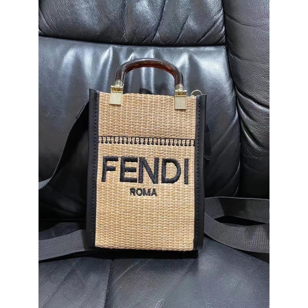 Bolsa feminina Fendi palha 03 na marktub import