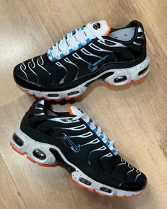 Tênis Nike Tn – Preto, azul, laranja e branco - comprar online
