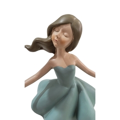 Figura Decorativa Menina C/ Balão Rosa 12x22x9cm - comprar online