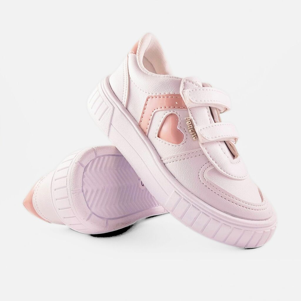 Zapatillas Urbanas Para Ninas con Corazon Rosa