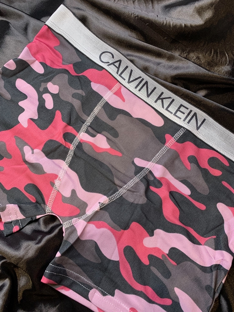Cueca Calvin Klein Estampada Mlitar Rosa malha fria