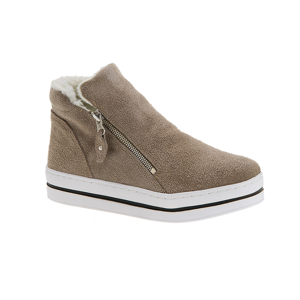T nis Bota em Camur a Forrado de l Italeoni