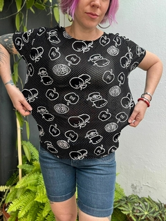 Blusa divertida frutas vintage preta * M/G na internet