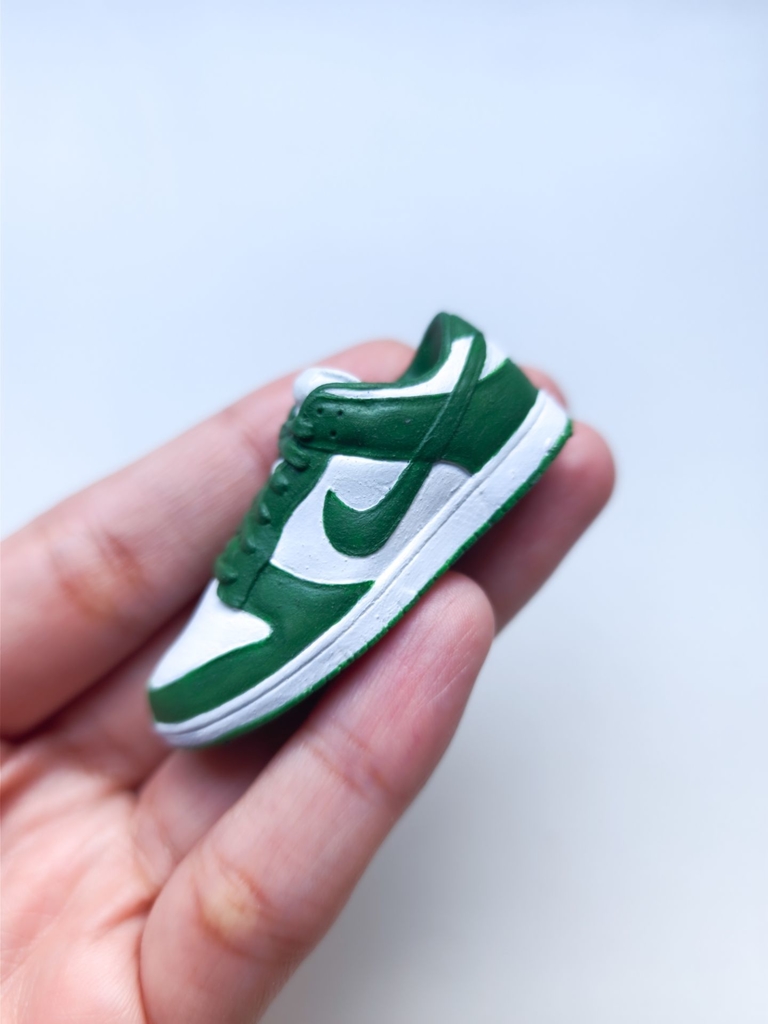 Nike diferentes colores hot sale