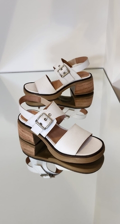 Sandalia Lara blanco 233/80 - comprar online