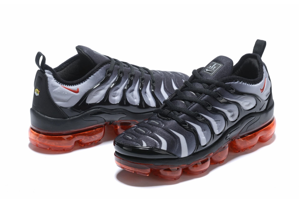 Vapor max cheap plus shark