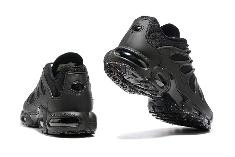 Air max tn plus triple black 2025