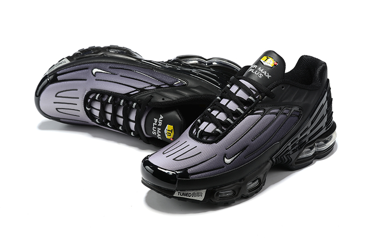 Nike air max plus tn ultra black sales silver & wolf grey