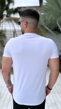 Camiseta Dry Fit - Branca - comprar online