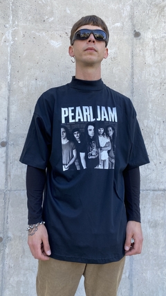 Remera Pearl Jam cuello alto (oversize) - comprar online