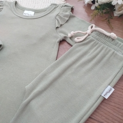 conjunto bebe com babadinho verde oliva - comprar online