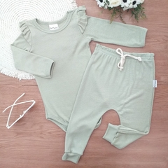 conjunto bebe com babadinho verde oliva na internet